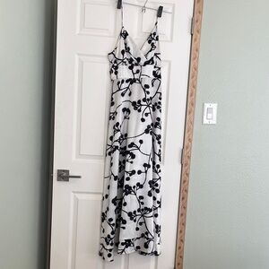 Elegant Black and White Floral Maxi Dress